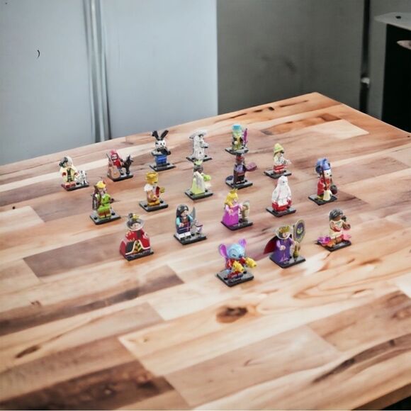 LEGO Prince John mini fig Disney 100th Year of Disney Series 2023 MINI-FIGURE - Picture 6 of 11